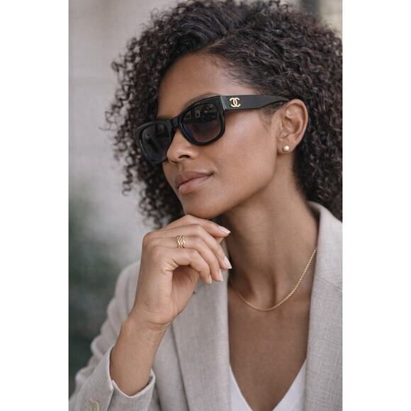 Chanel Sunglasses 02462 90405 Black CC Logo Italy w Box Authentic Designer main image 15
